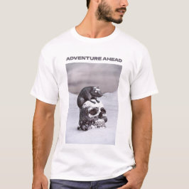 Camiseta Adventure Ahead. Rat on skull in snow
