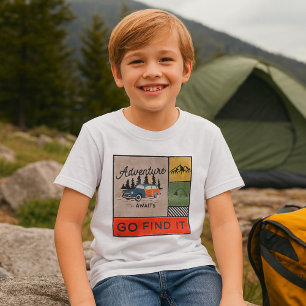Camiseta Adventure Await Go Find It Retro Camping Travel