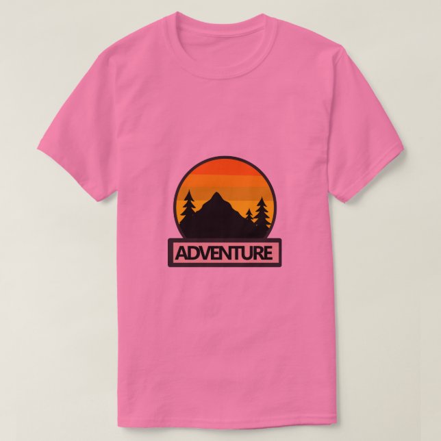 Camiseta Adventure Awaits (Diseño del anverso)
