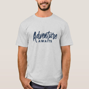 Camiseta Adventure Awaits