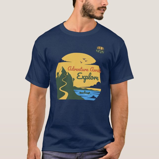 Camiseta Adventure Awaits: Explore & Enjoy Nature (Anverso)