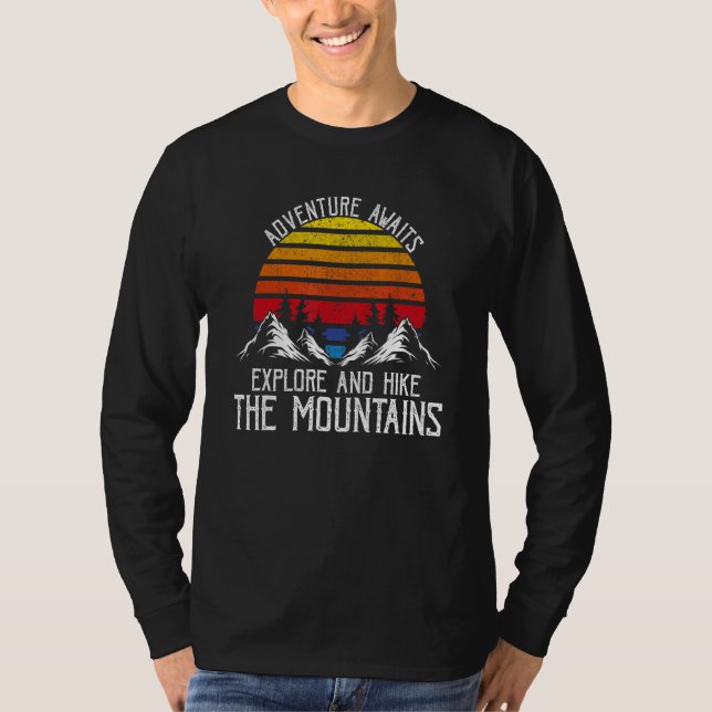 Camiseta Adventure Awaits Explore & Hike The Mountains Pres (Anverso)