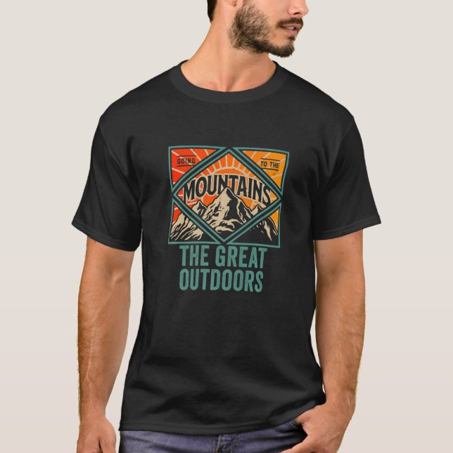 Camiseta Adventure Awaits The Great Outdoors Nature Hiking  (Anverso)