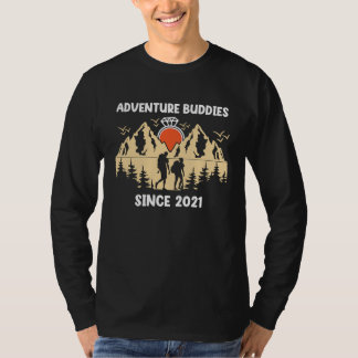 Camiseta Adventure Buddies Since 2021 Hiking Partner