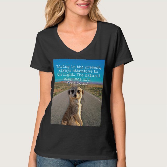 Camiseta Adventurous Meerkat Living (Anverso)