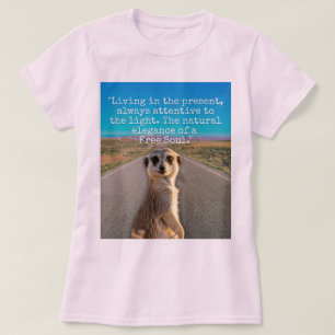 Camiseta Adventurous Meerkat Living