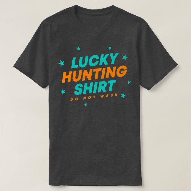 Camiseta Afortunadamente No Lavar La Caza De Hobhunters Clá (Diseño del anverso)