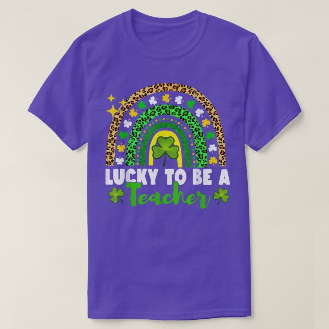Camiseta Afortunadamente Para Ser Maestra En El Arcoiris St (Diseño del anverso)