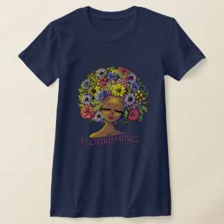 Camiseta Afroamericana con flores en el pelo