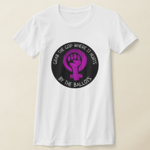 Camiseta "Agarra al GOP donde le duele