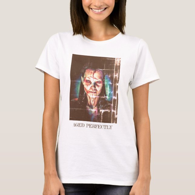 Camiseta Aged Perfectly. Funny self-portrait of a woman (Anverso)