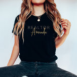 Camiseta Agente Inmobiliario Cute Personalizado Realtor Bro<br><div class="desc">Muestra tu orgullo profesional en estilo con nuestra camiseta de agente inmobiliario de Realtor Personalizado. Esta camiseta de fabricación personalizado está diseñada para agentes inmobiliarios que desean combinar confort y elegancia mientras representan su negocio. Personalízalo con tu nombre o corretaje para un aspecto único que te diferencia de los espectáculos,...</div>