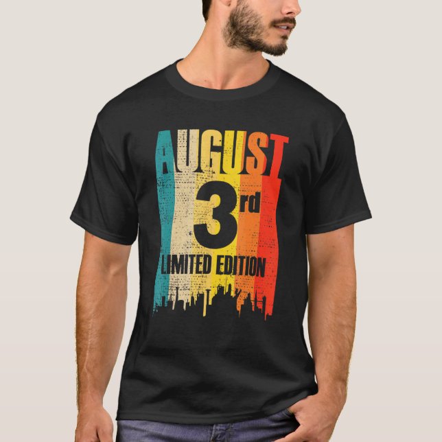 Camiseta Agosto 3 Edición Limitada Mes 8 3º Día Retro Vin (Anverso)
