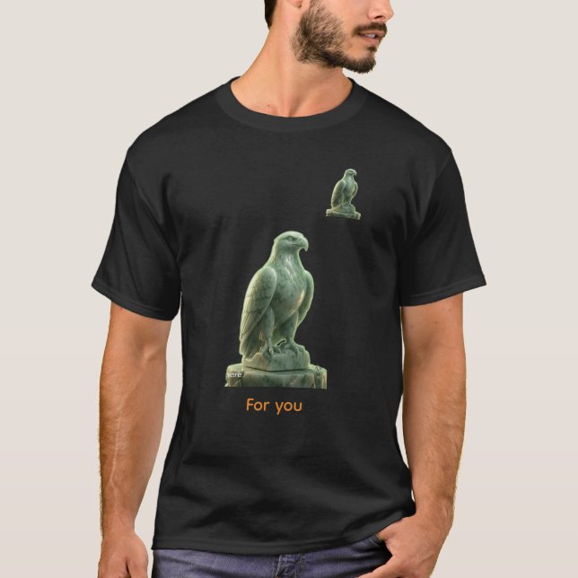 Camiseta Águila Mística con Aura Verde (Anverso)