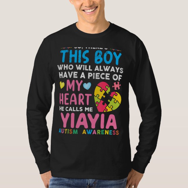 Camiseta Ahí Está Este Chico Que Me Llama Yiayia Autism Awa (Anverso)
