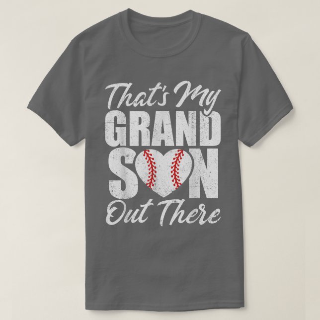 Camiseta Ahí Fuera Mi Abuela Abuela De Béisbol (Diseño del anverso)