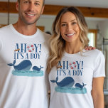 Camiseta Ahoy es la revelación de género de un niño ballena<br><div class="desc">Ahoy es una camiseta con la temática de Boy ocean para revelar de género, anuncio de nacimiento, ducha de bebé, sorbo y ver, etc. "Ahoy! es un niño" está escrita en tipografía decorativa con una boya y el telescopio del capitán. El diseño de ballenas alegre es una cuatricromía de mami...</div>