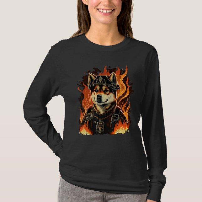 Camiseta Akita Inu Fireman on Firefighter Akita Inu (Anverso)