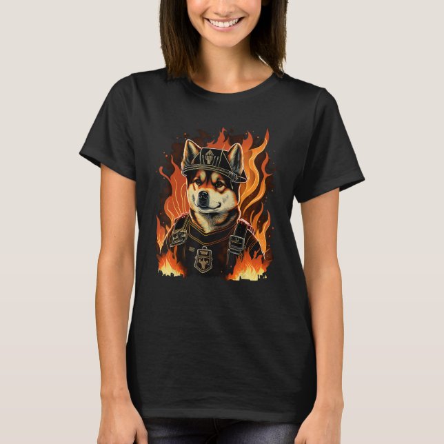Camiseta Akita Inu Fireman on Firefighter Akita Inu (Anverso)