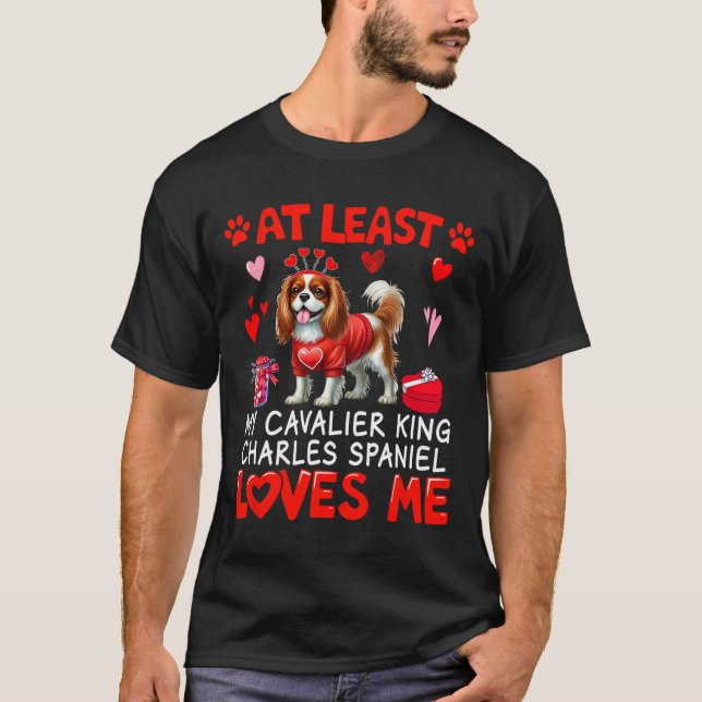 Camiseta Al menos Cavalier King Charles Spaniel me ama V (Anverso)