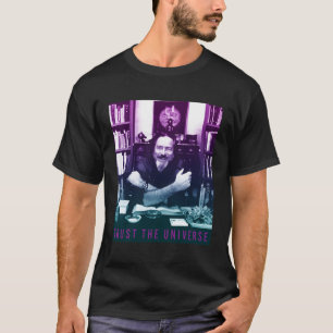 Camiseta Alan Watts Gradiadient Photo Trust The Universe