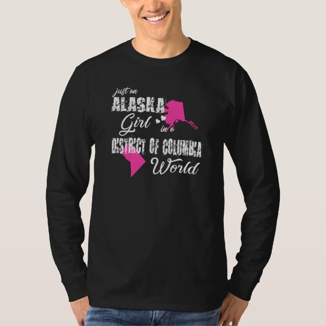 Camiseta Alaska, Un Chica De Alaska En Un Distrito De Colum (Anverso)