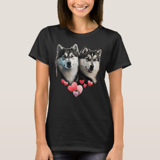 Camiseta Alaskan Malamute Love Heart on Alaskan Malamute  