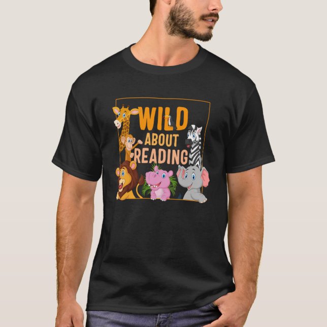 Camiseta Alegre al leer libros de animales de zoológico abu (Anverso)