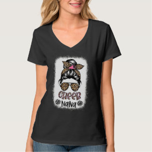 Camiseta Alegre animador de Nana Leopard Messy Bun Bleached