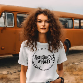 Camiseta Algo Malvado Halloween