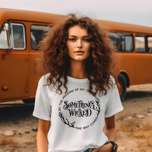 Camiseta Algo Malvado Halloween (Subido por el creador)