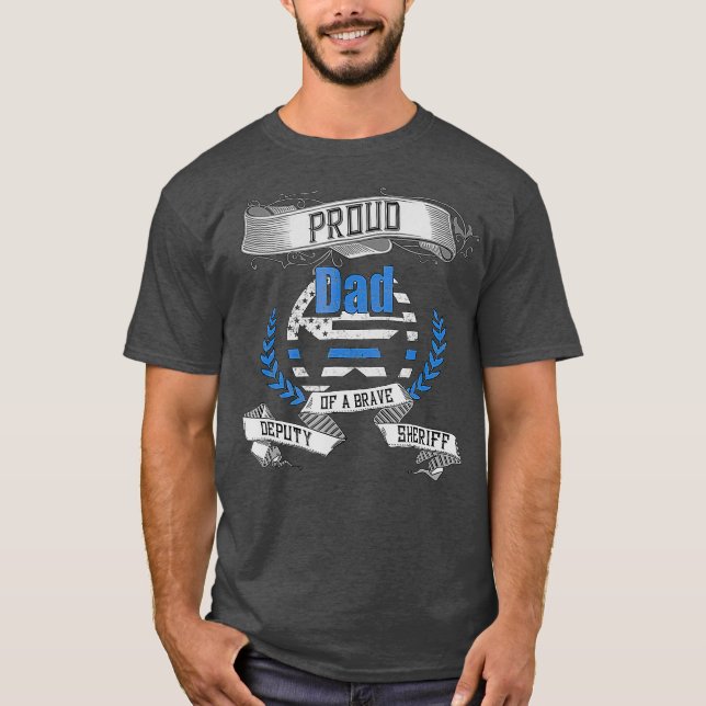 Camiseta Alguacil Adjunto Proud Dad Graphic Tee (Anverso)