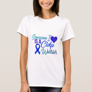 Camiseta Alguien a quien amo es una mujer guerrera del CIDP