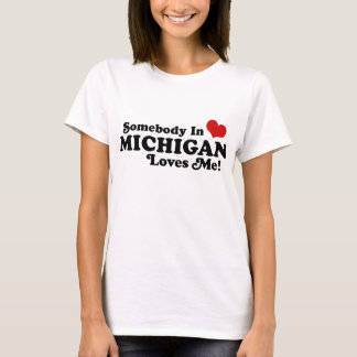 Camiseta Alguien En Michigan Me Ama