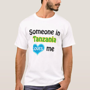 Camiseta Alguien en Tanzania me ama