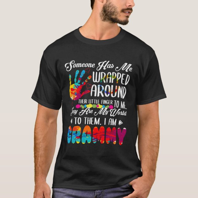 Camiseta Alguien Me Tiene Envuelto Por Lo Que Soy Grammy (Anverso)