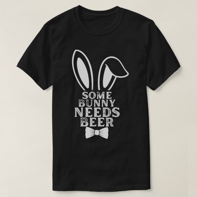 Camiseta Algún conejo necesita cerveza regalo de Pascua par (Diseño del anverso)
