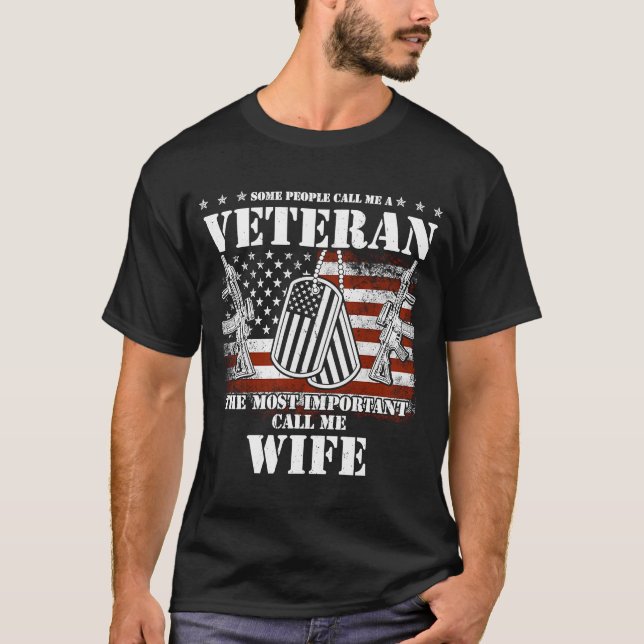Camiseta Algunas personas me llaman una veterana esposa me  (Anverso)