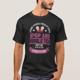 Camiseta algunas personas realmente aman el kpop y el té de