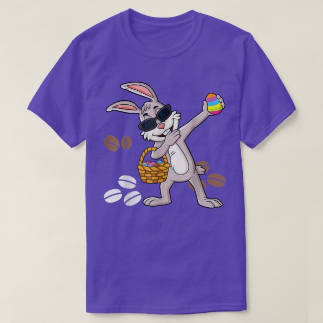 Camiseta Algunos conejitos necesitan café, un conejo de pas (Diseño del anverso)