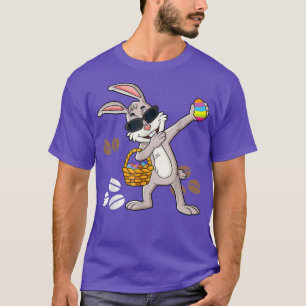 Camiseta Algunos conejitos necesitan café, un conejo de pas