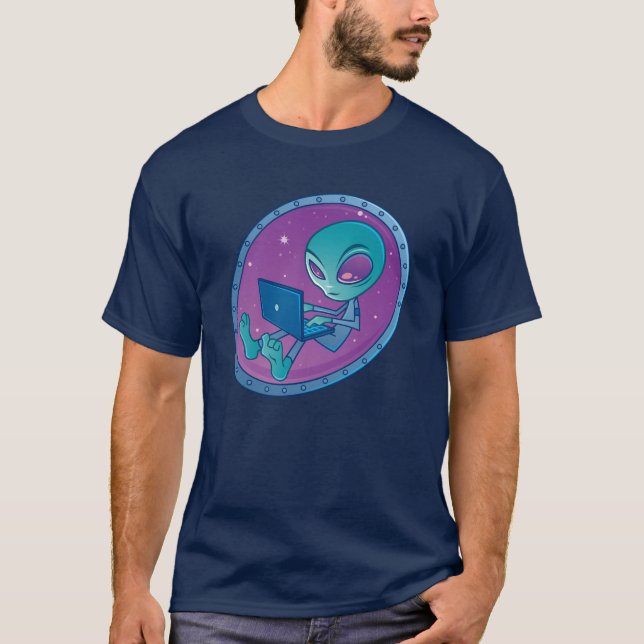 Camiseta Alien con computadora portátil (Anverso)