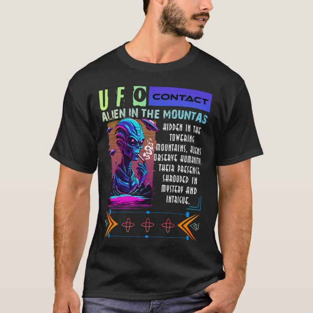 Camiseta Alien En Las Montañas (Anverso)