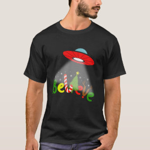 Camiseta Alien gracioso cree que árbol de Navidad de OVNI c