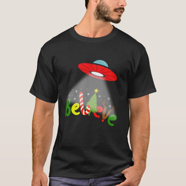 Camiseta Alien gracioso cree que árbol de Navidad de OVNI c (Anverso)