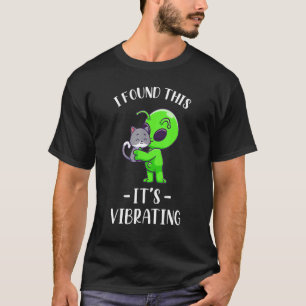 Camiseta Alien gracioso encuentra un gato que compra un vib