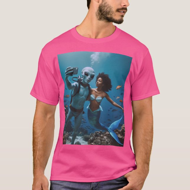 Camiseta Alien Selfie con sirena (Anverso)