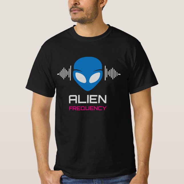 Camiseta Alien Signal Cosmic Frequency (Anverso)