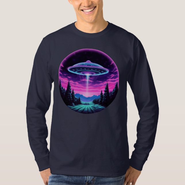 Camiseta Alien Spaceship Retro Futurista (Anverso)