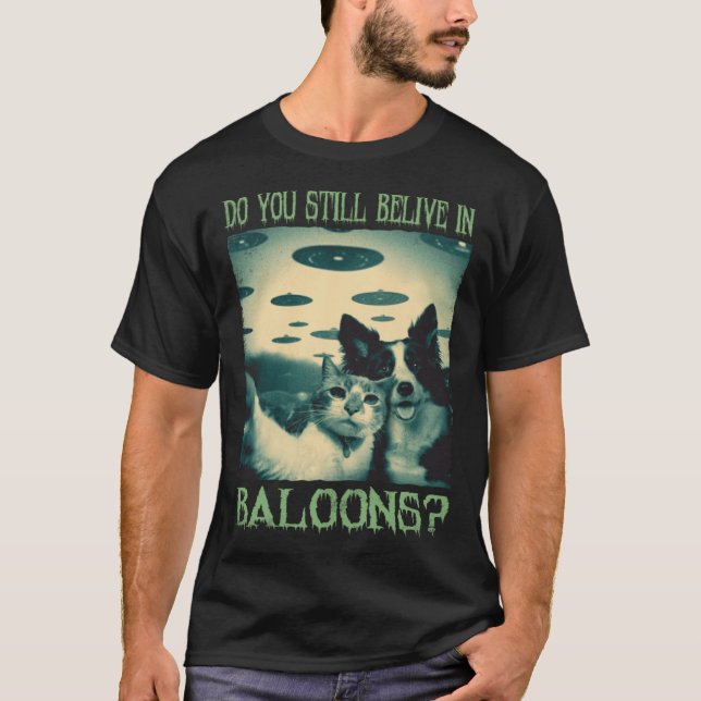 Camiseta Alien UFO Hunter perro un gato uso selfie alien (Anverso)